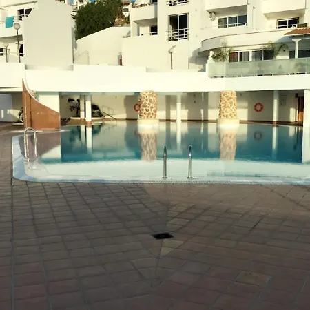 Sun View - Island Village Heights Lejlighed