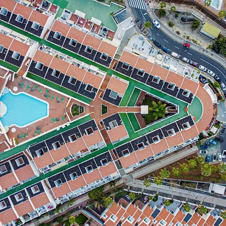 Sun View - Island Village Heights 公寓 阿德耶