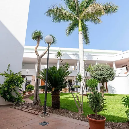 Sun View - Island Village Heights Apartman